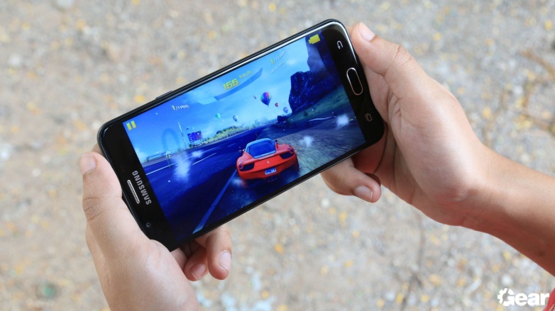 galaxy on nxt display price