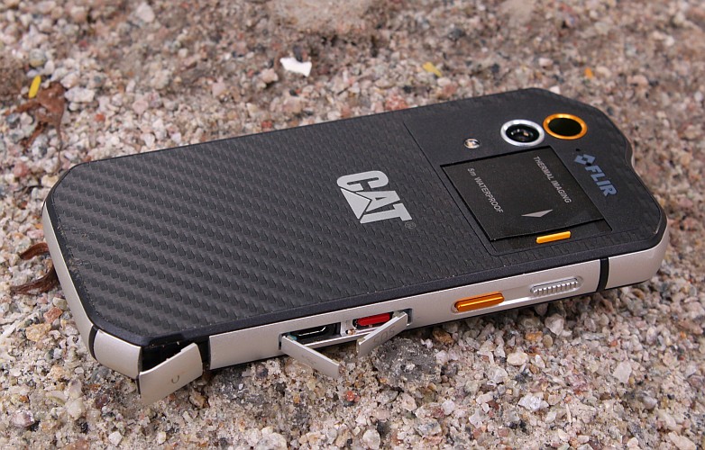CAT S60 Flaps