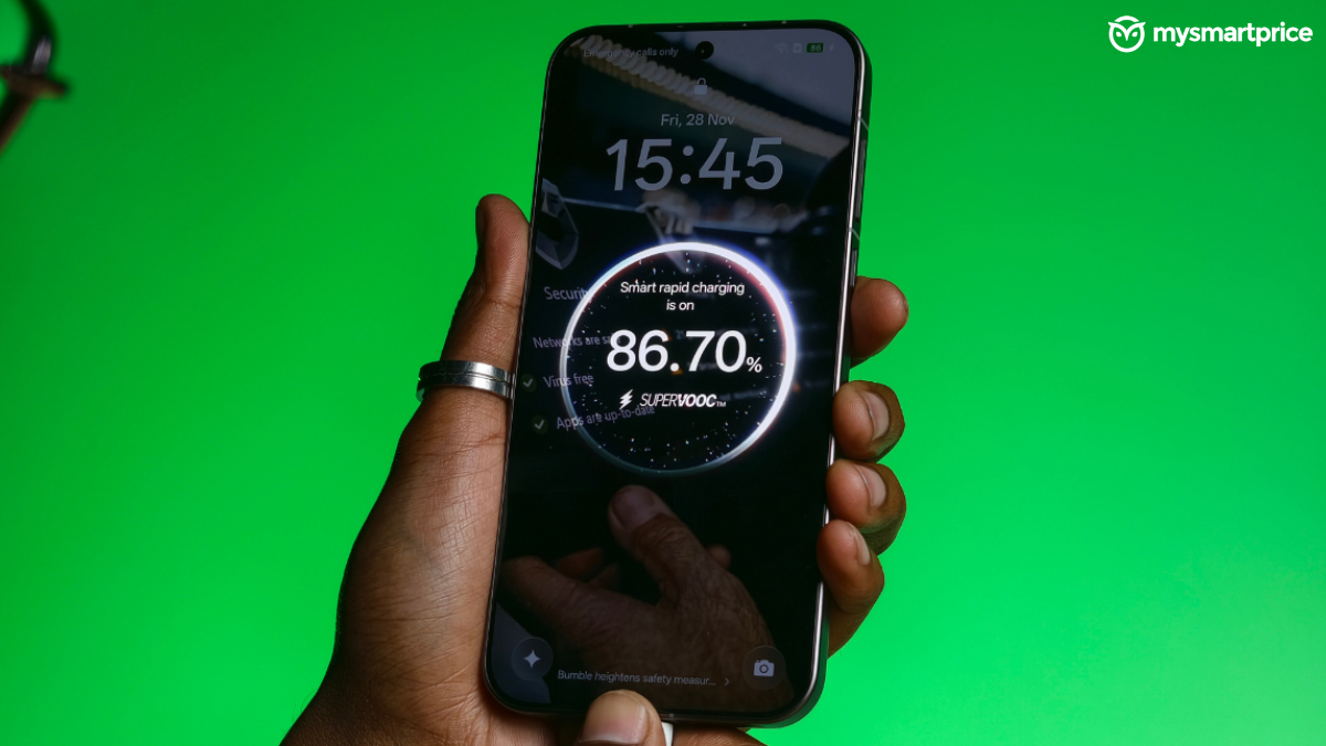 Oppo Find X9 Pro charging